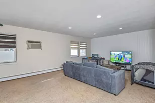 39 Frost Valley Dr, Patchogue, NY 11772 - Photo 12