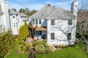 58 Stonehill Dr S, Manhasset, NY 11030 - Photo 32