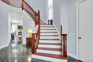 58 Stonehill Dr S, Manhasset, NY 11030 - Photo 14