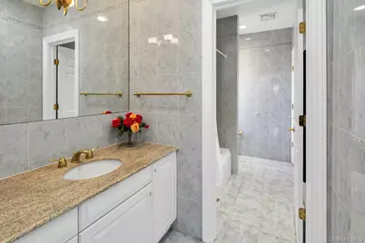 58 Stone Hill Drive S, Manhasset, NY 11030 - Photo 26