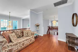 58 Stonehill Dr S, Manhasset, NY 11030 - Photo 18