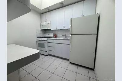 47-19 213rd St, Bayside, NY 11361 - Photo 4