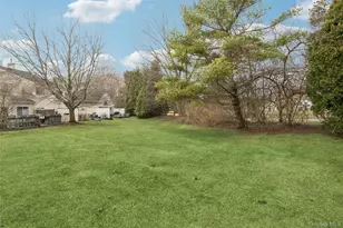 154 Farm House Ct, Manorville, NY 11949 - Photo 22