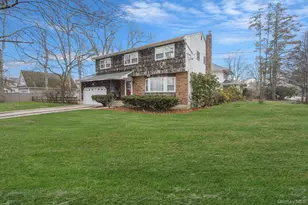 60 Iroquois Dr, Brightwaters, NY 11718 - Photo 2