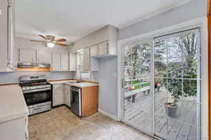 8 Lama Dr, Shirley, NY 11967 - Photo 14