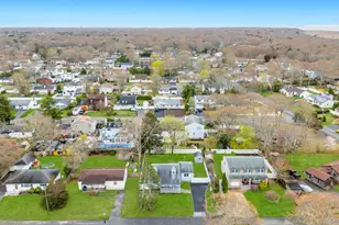8 Lama Dr, Shirley, NY 11967 - Photo 4