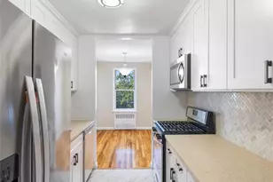 42 Pine St, Yonkers, NY 10701 - Photo 2