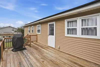 209 Summit Drive, New Windsor, NY 12553 - Photo 30