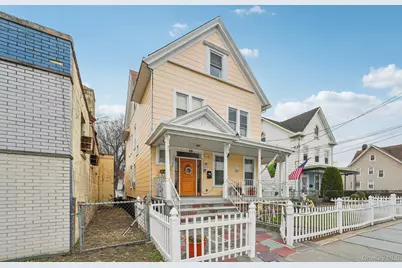 39 N 10th Avenue, Mount Vernon, NY 10550 - Photo 2