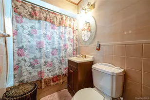 55 Ball Park Ln, Hicksville, NY 11801 - Photo 10