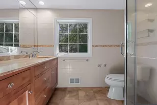 2 Amherst Road E, Great Neck, NY 11021 - Photo 24