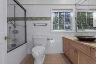 2 Amherst Road E, Great Neck, NY 11021 - Photo 34