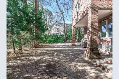 2 Amherst Road E, Great Neck, NY 11021 - Photo 40