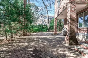 2 Amherst Road E, Great Neck, NY 11021 - Photo 40