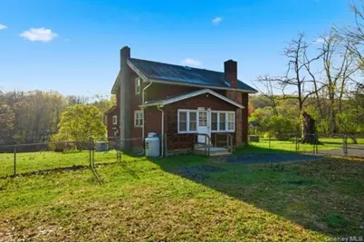 32 Heinsman Lane, Wallkill, NY 12589 - Photo 2