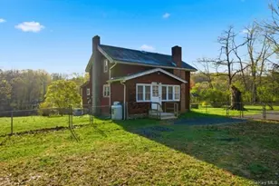 32 Heinsman Ln, Wallkill, NY 12589 - Photo 2