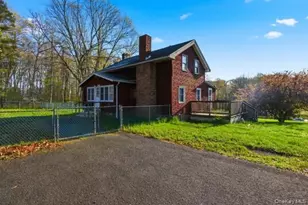 32 Heinsman Ln, Wallkill, NY 12589 - Photo 6