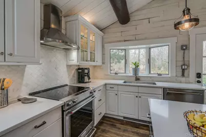 24 Forrest Drive, Lloyd Harbor, NY 11743 - Photo 10