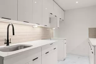 385 Vernon Ave, Brooklyn, NY 11206 - Photo 16