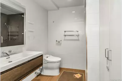 39-16 Prince Street #5E, Flushing, NY 11354 - Photo 20