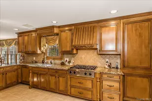 12 Bob O Link Ln, Northport, NY 11768 - Photo 6