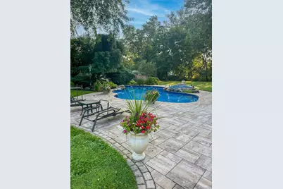 23 Astro Place, Dix Hills, NY 11746 - Photo 4