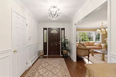 23 Astro Place, Dix Hills, NY 11746 - Photo 6