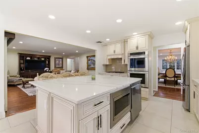 23 Astro Place, Dix Hills, NY 11746 - Photo 16