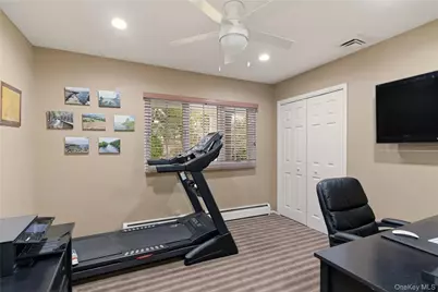 23 Astro Place, Dix Hills, NY 11746 - Photo 28