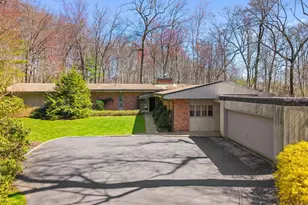 98 Cushman Rd, Scarsdale, NY 10583 - Photo 2