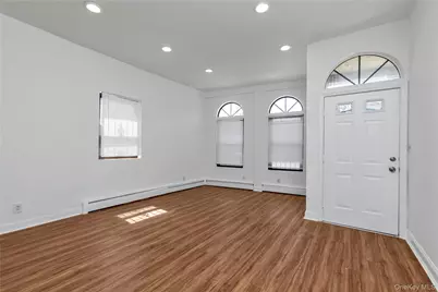 7719 Parsons Boulevard, Fresh Meadows, NY 11366 - Photo 4