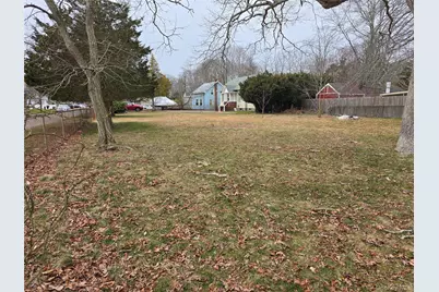 5 Cedar Road E, Mastic Beach, NY 11951 - Photo 4