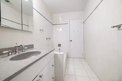 100 Daly Boulevard #408, Oceanside, NY 11572 - Photo 10