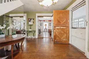 7 The Ct, New Rochelle, NY 10801 - Photo 4