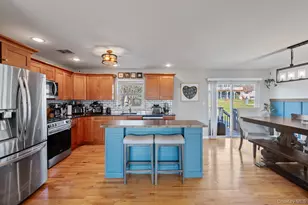 24 Watkins Dr, Walden, NY 12586 - Photo 2