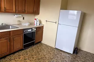 74-81 220th St, Bayside, NY 11364 - Photo 4