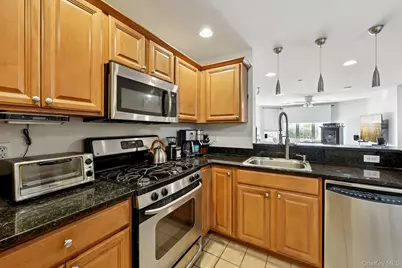 1220 Round Pointe Drive, Haverstraw, NY 10927 - Photo 6