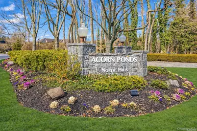 63 Acorn Ponds Drive, Roslyn, NY 11576 - Photo 20