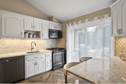 7 Sterling Place, New City, NY 10956 - Photo 12