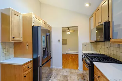 210 Varian Road, Cortlandt Manor, NY 10567 - Photo 12