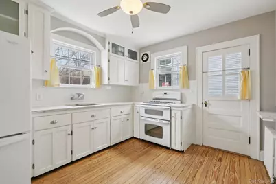 4 Hall Avenue, Nyack, NY 10960 - Photo 8