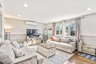 214 Woodycrest Dr, Holtsville, NY 11742 - Photo 4