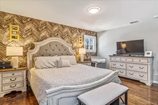 214 Woodycrest Dr, Holtsville, NY 11742 - Photo 14