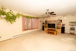 305 S 10th St, New Hyde Park, NY 11040 - Photo 2