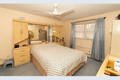 305 S 10th Street, New Hyde Park, NY 11040 - Photo 24