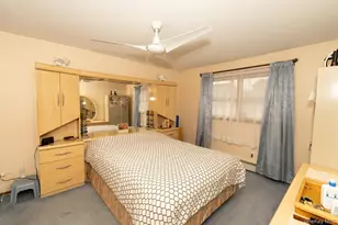 305 S 10th St, New Hyde Park, NY 11040 - Photo 24