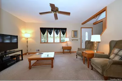 120 Arlington Road, Ronkonkoma, NY 11779 - Photo 12