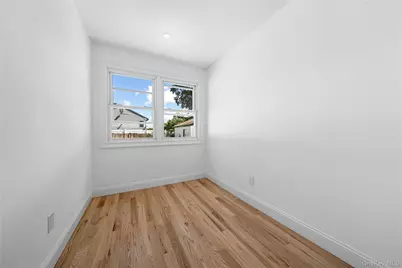 87 Parsons Drive, Hempstead, NY 11550 - Photo 10