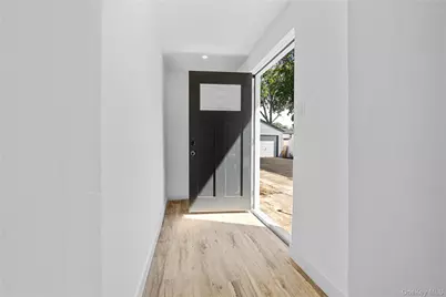 87 Parsons Drive, Hempstead, NY 11550 - Photo 18