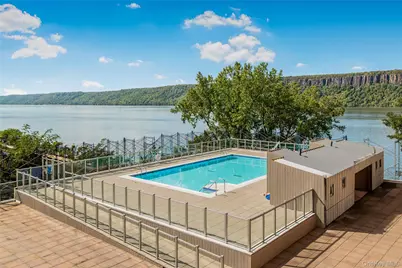 1155 Warburton Avenue #4K, Yonkers, NY 10701 - Photo 14